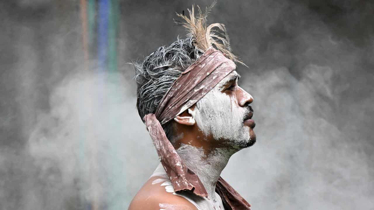 Indigenous performer Jono Barney at a smoking ceremony (file image)