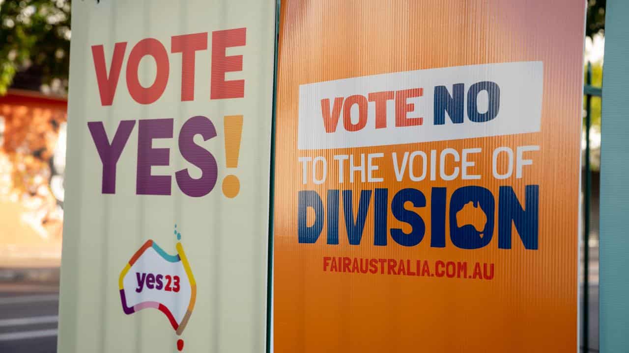 Referendum signs