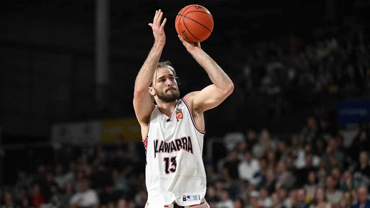 Sam Froling of the Illawarra Hawks