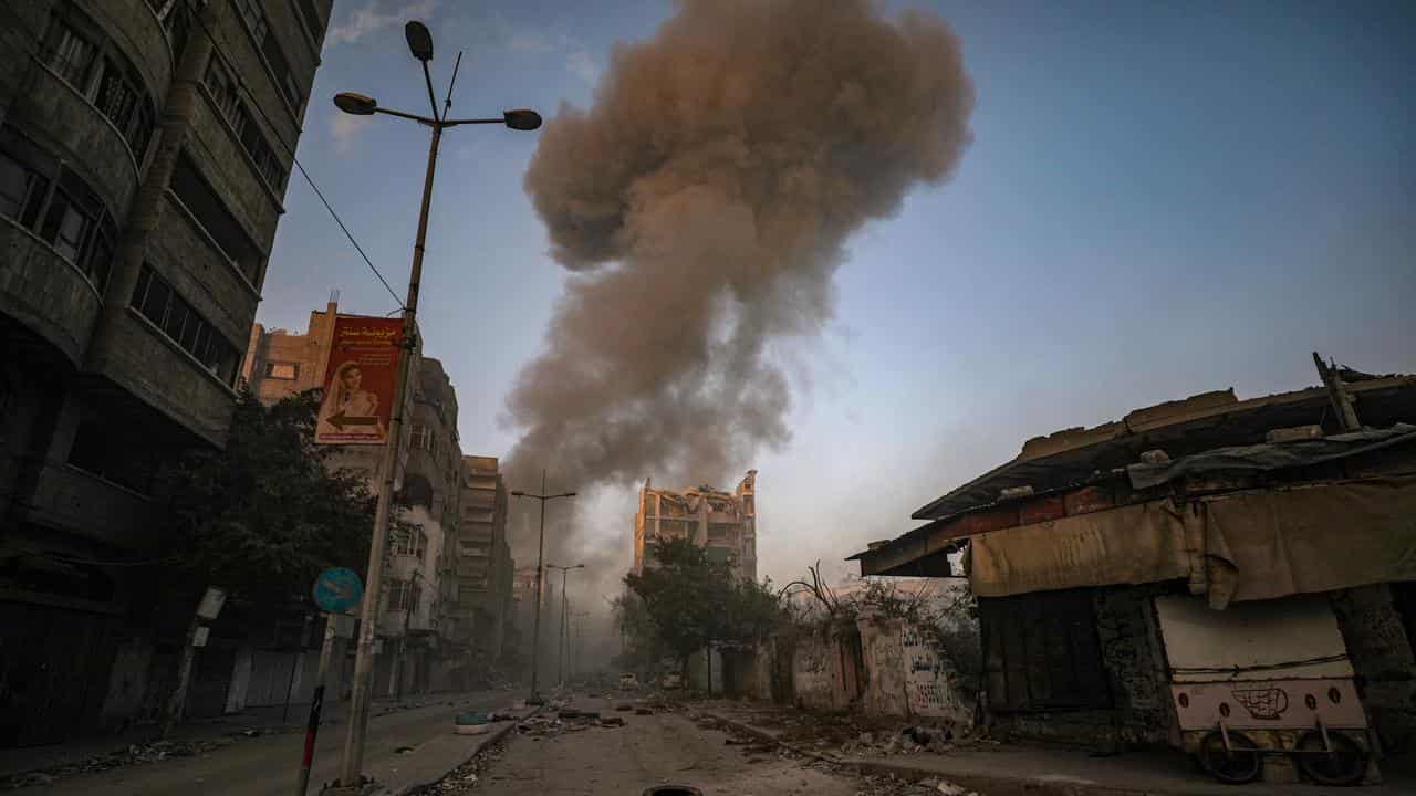 Smoke from combat between the Israeli army and militants in Gaza City