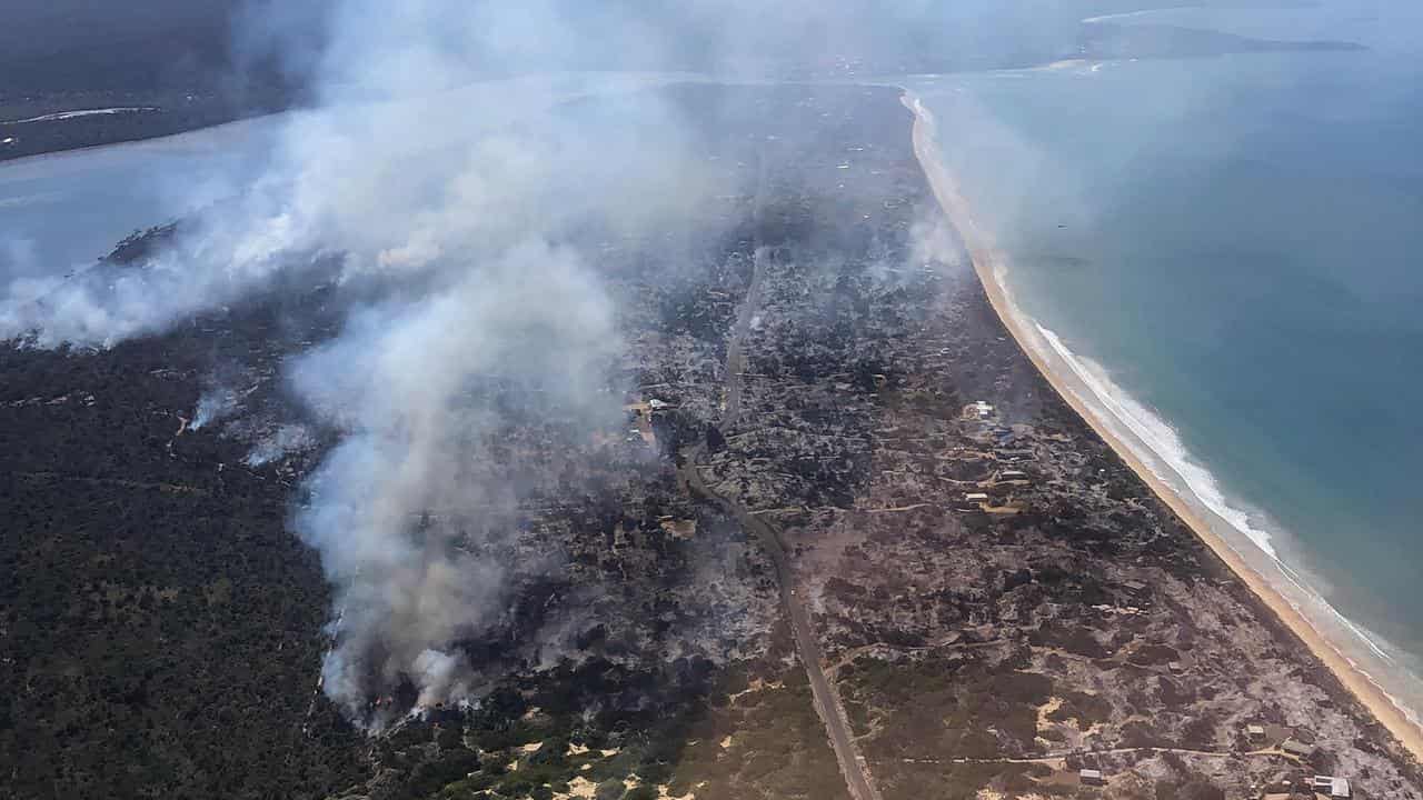 Bushfire at Dolphin Sands