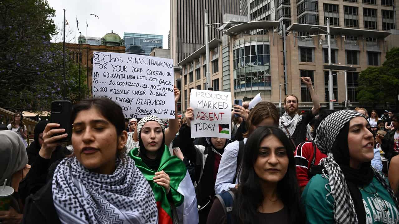 People at the rally.