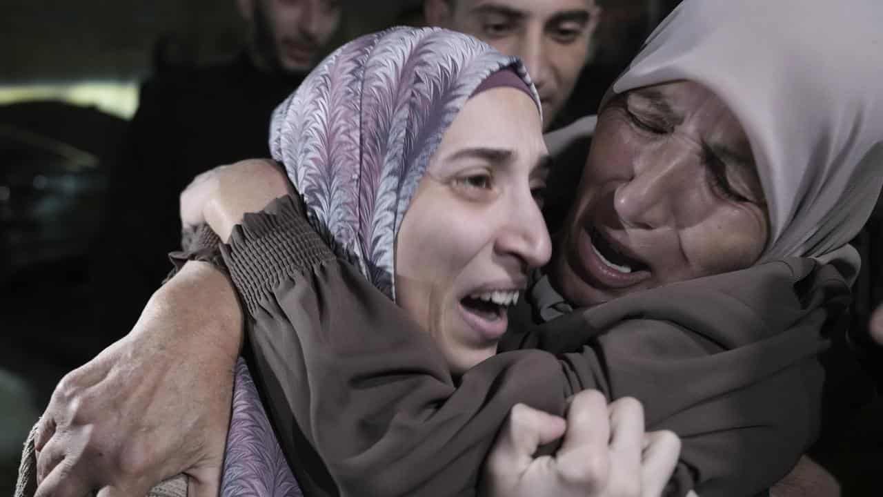 Freed Palestinian prisoner Shuruq Dwayat returns to Sur Bahar