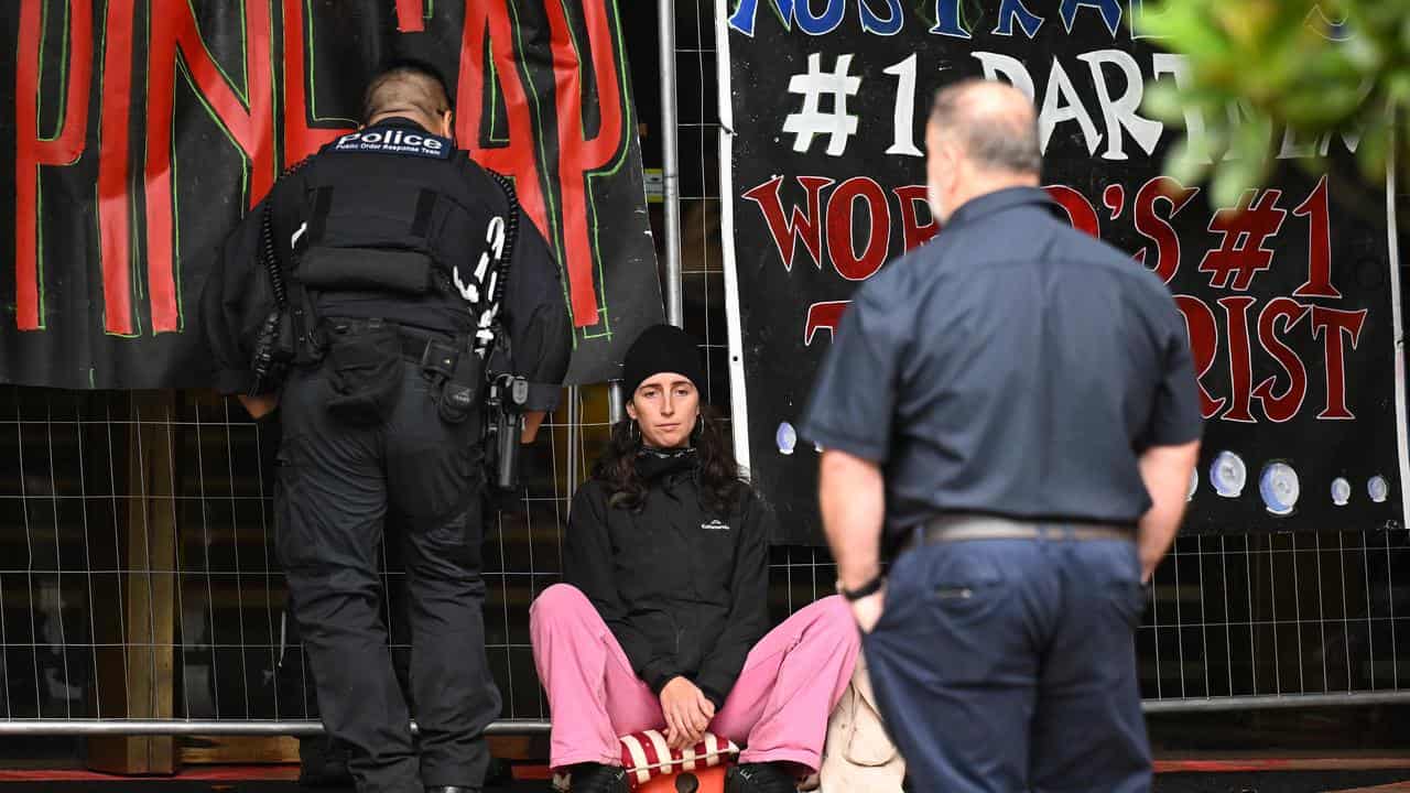 Protest at the United States Consulate in Melbourne.