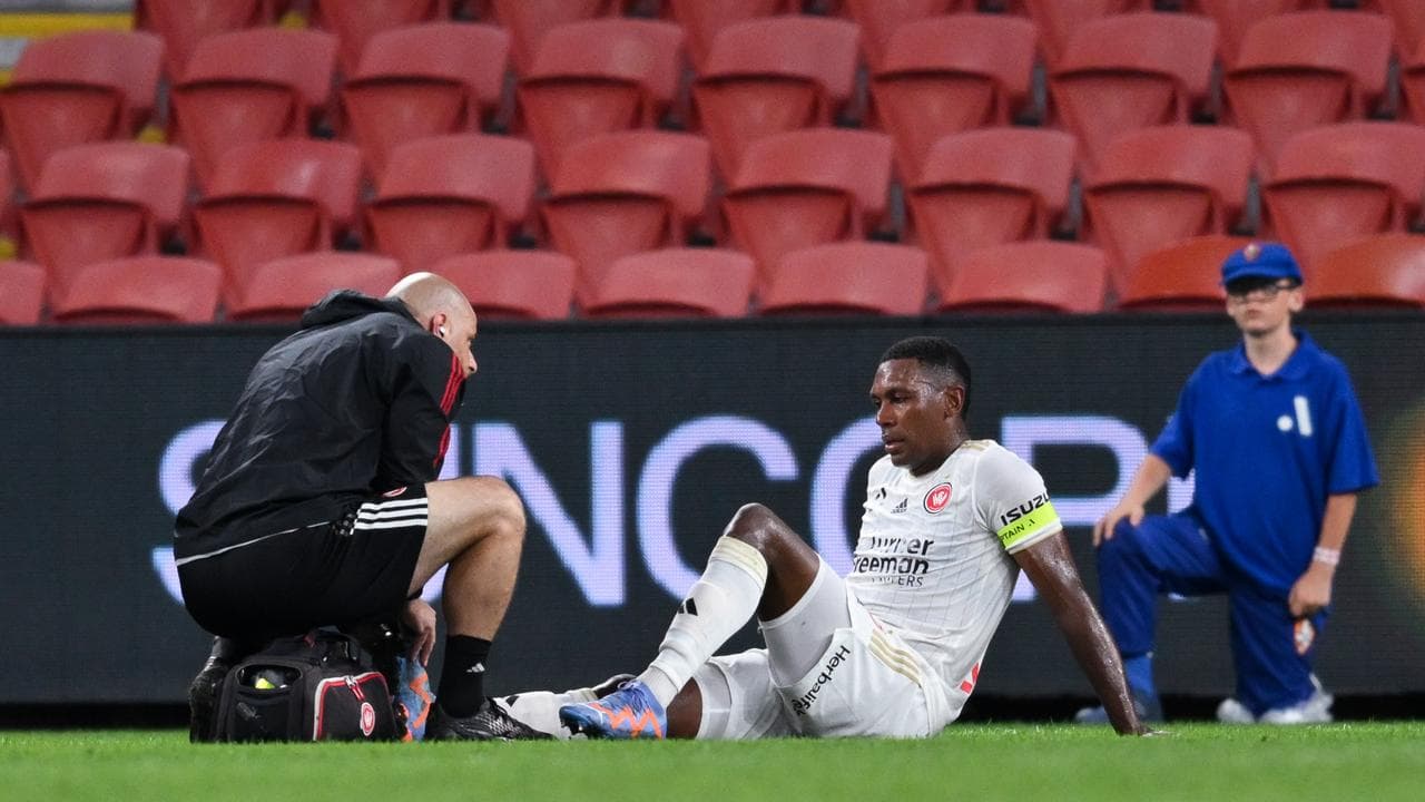 WSW skipper Marcelo injured. 