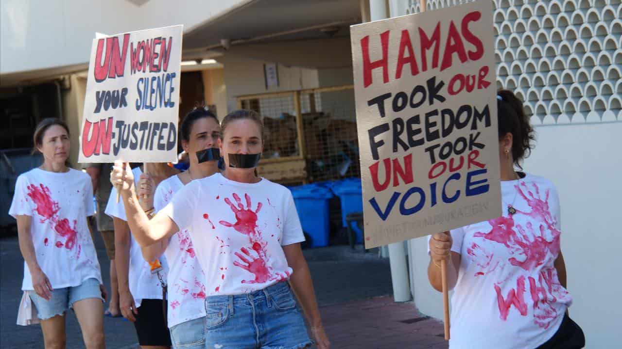 a rally showing solidarity with Israeli women