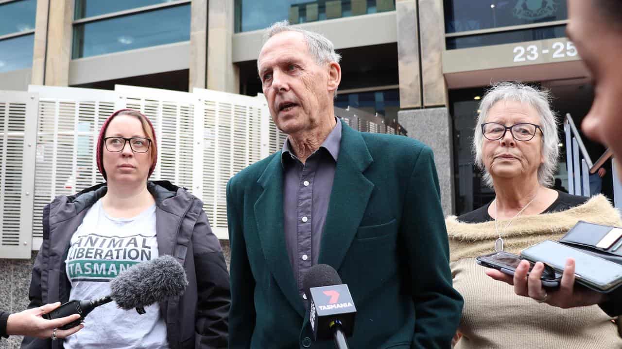 (L-R) Kristy Alger, Bob Brown and Karen Weldrick (file image)