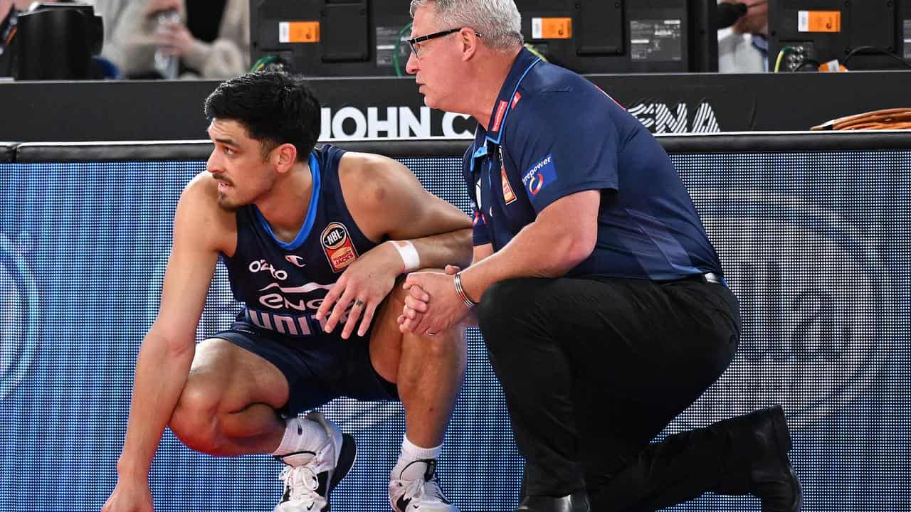 Melbourne United coach Dean Vickerman (right) with Shea Ili