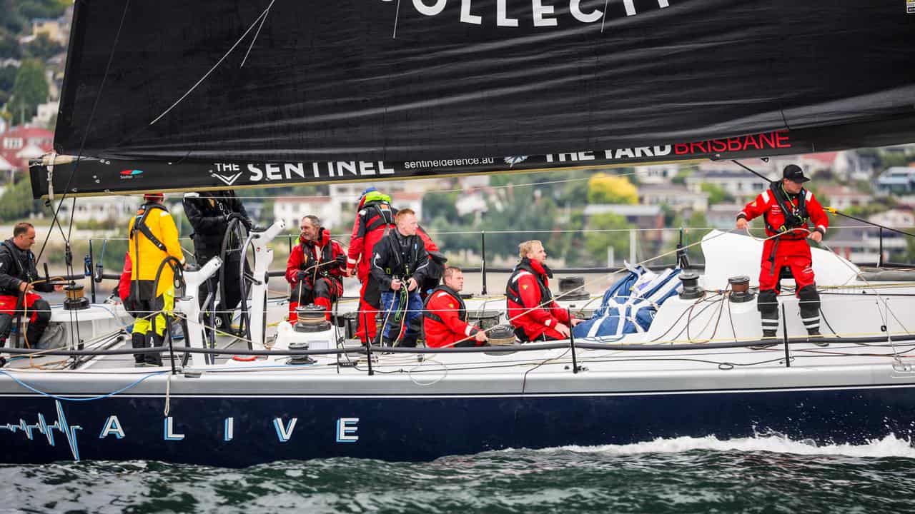 Alive sails up the Derwent in the 2023 Sysdney to Hobart. 