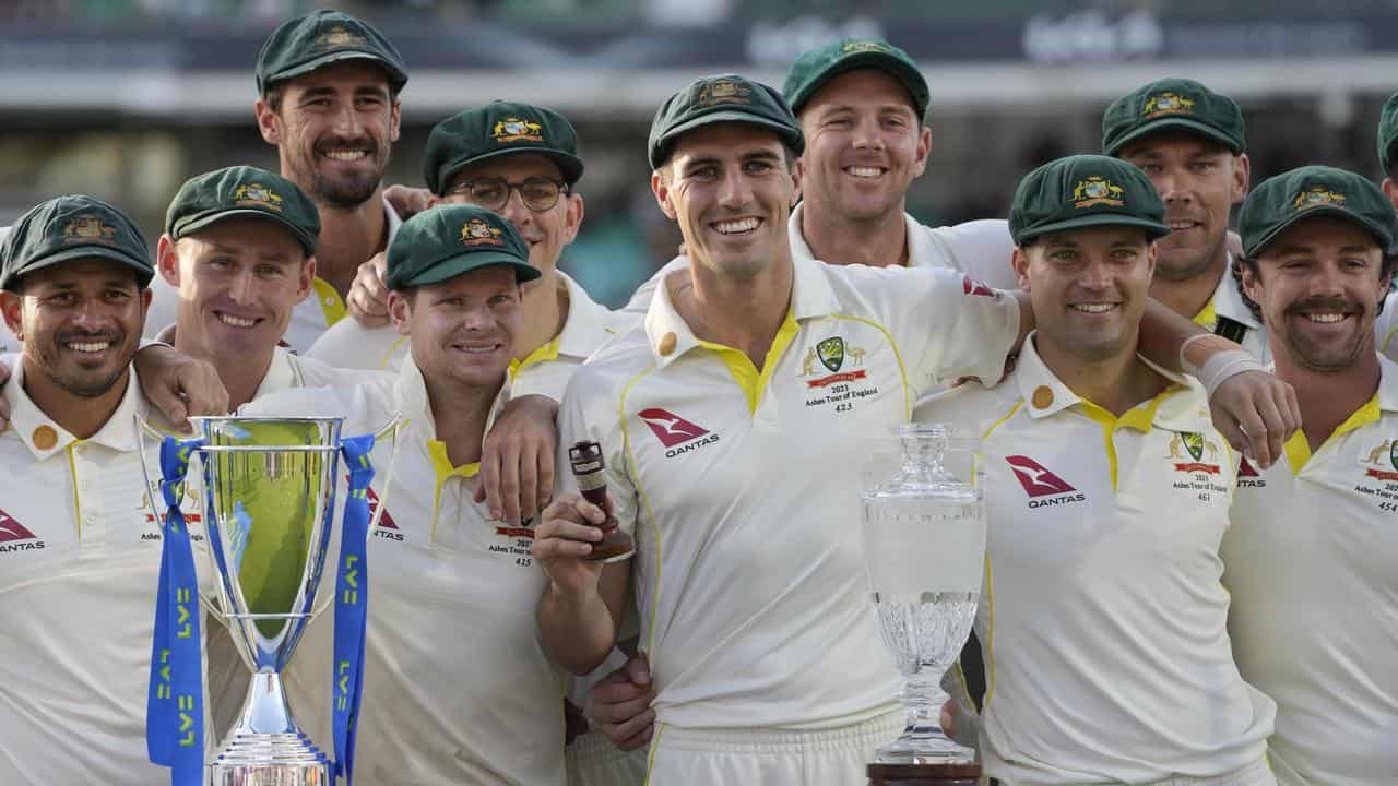 Pat Cummins and Australia teammates.