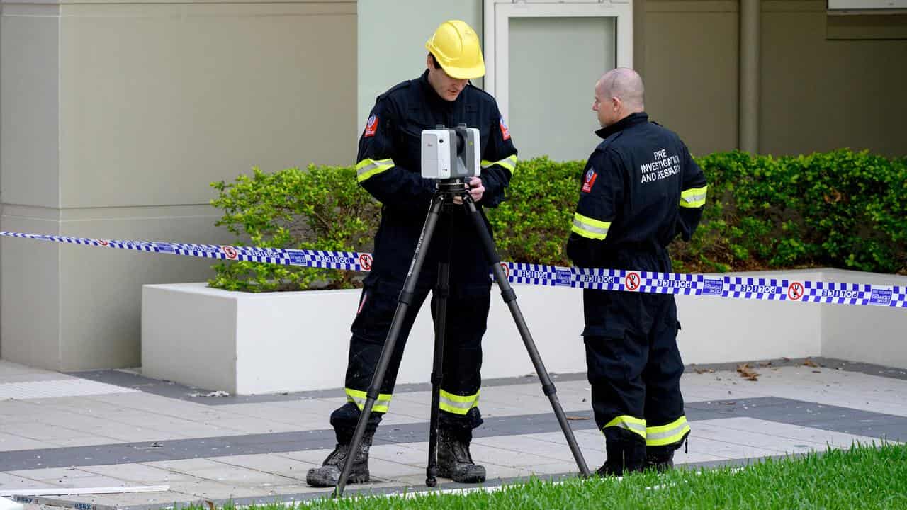 Emergency services at the fire scene