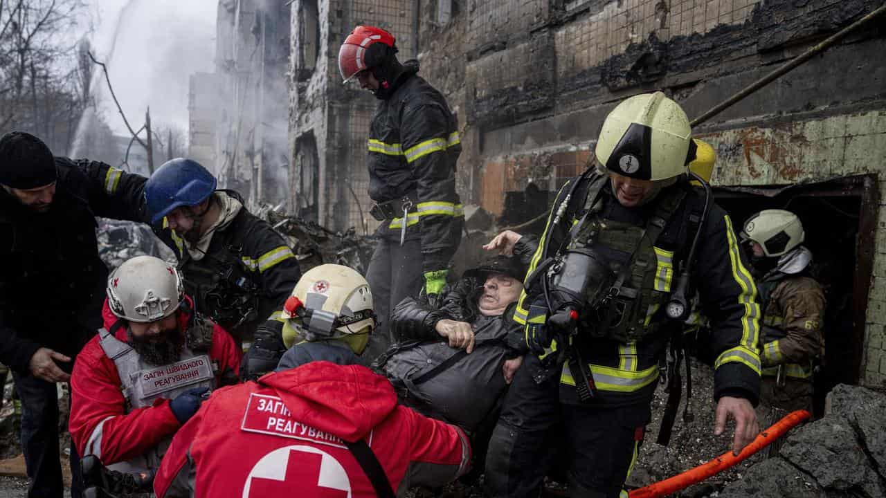 Rescue workers in Kyiv 