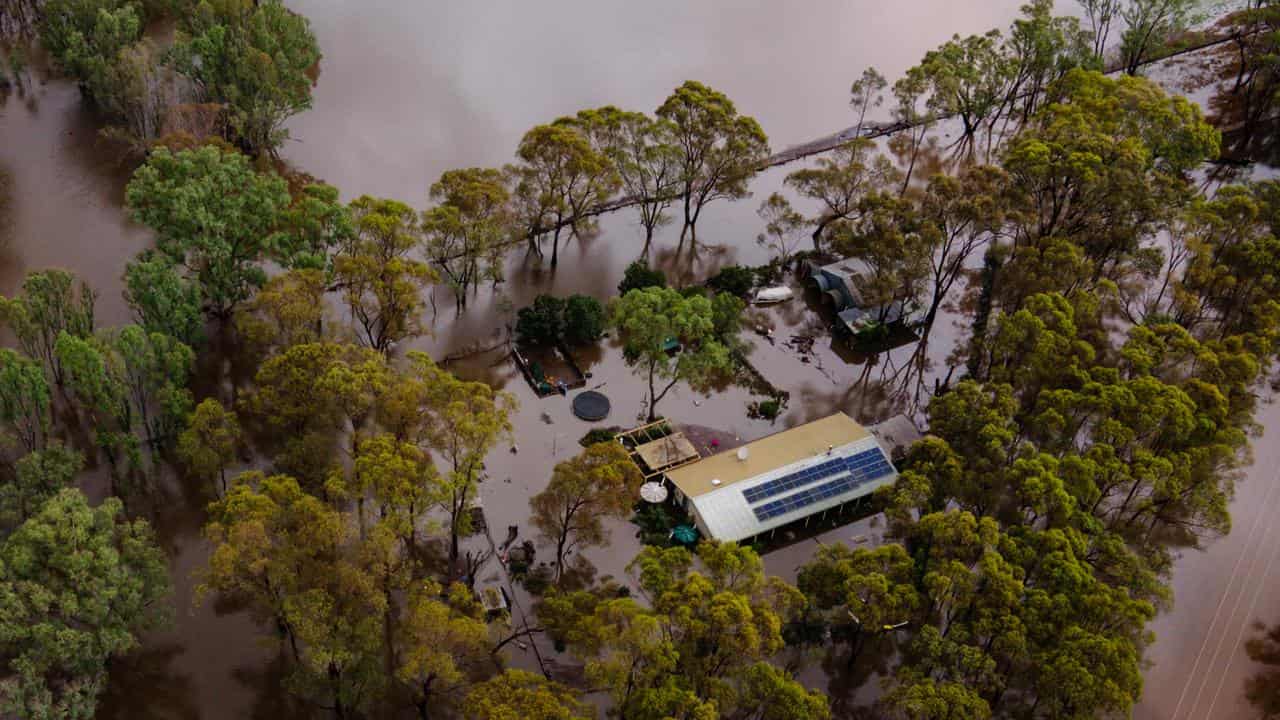 Flooded house near Bendigo.