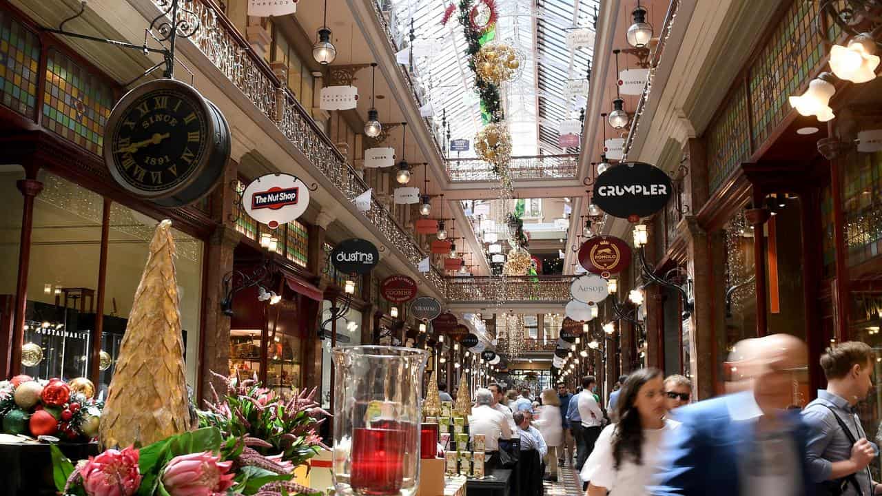 Christmas shoppers in Sydney