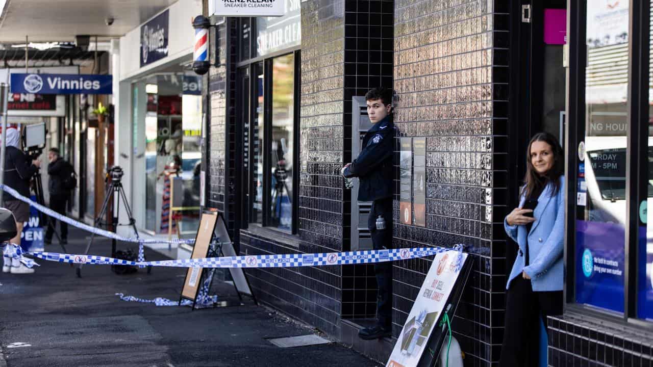 STABBING MELBOURNE HOSTEL