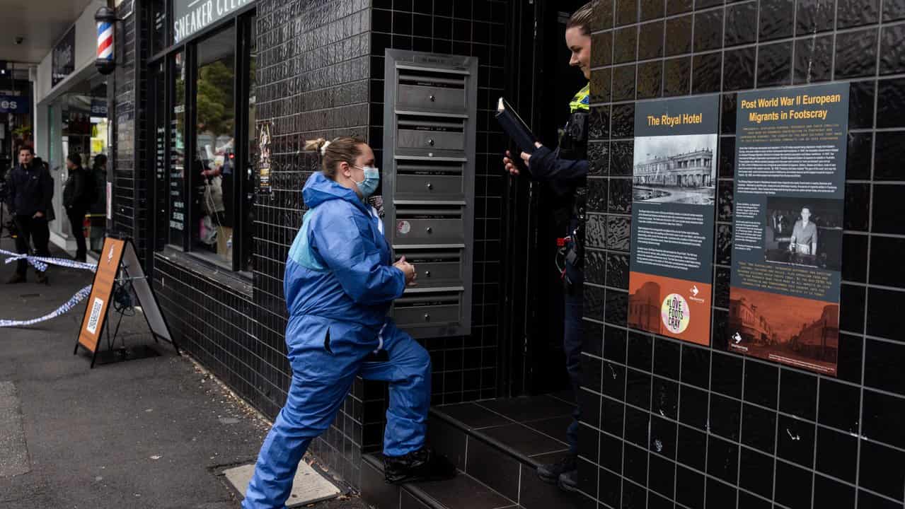 STABBING MELBOURNE HOSTEL