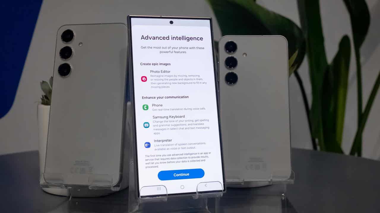 Samsung smartphones with features powered by AI