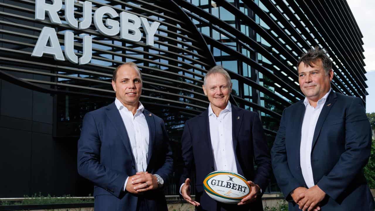 RA's Phil Waugh (l), coach Joe Schmidt (c) and chairman Peter Horne.