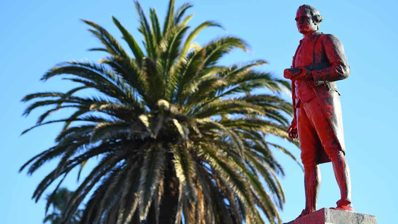 CAPTAIN COOK STATUE VANDALISED