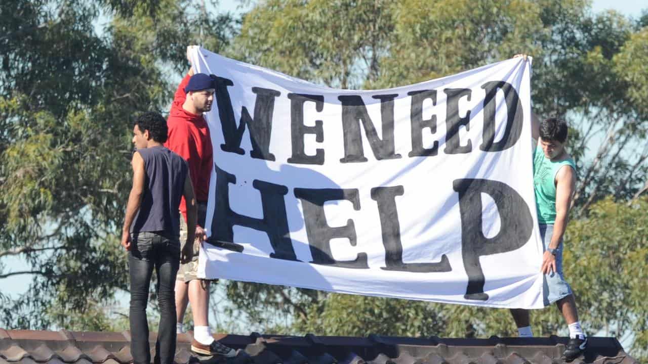 Asylum seekers on the roof of Villawood Detention centre