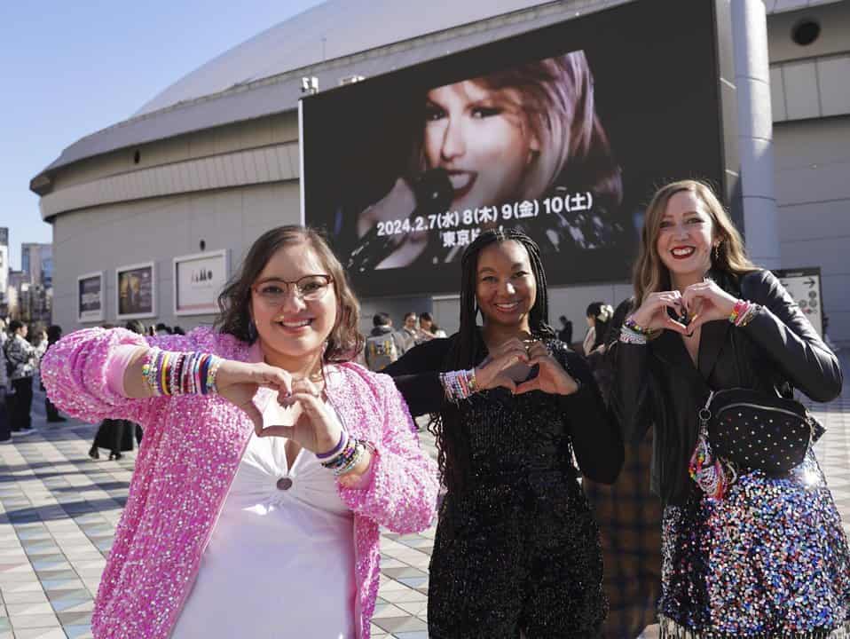 Fans arrive at the Tokyo Dome, for the Taylor Swift concert