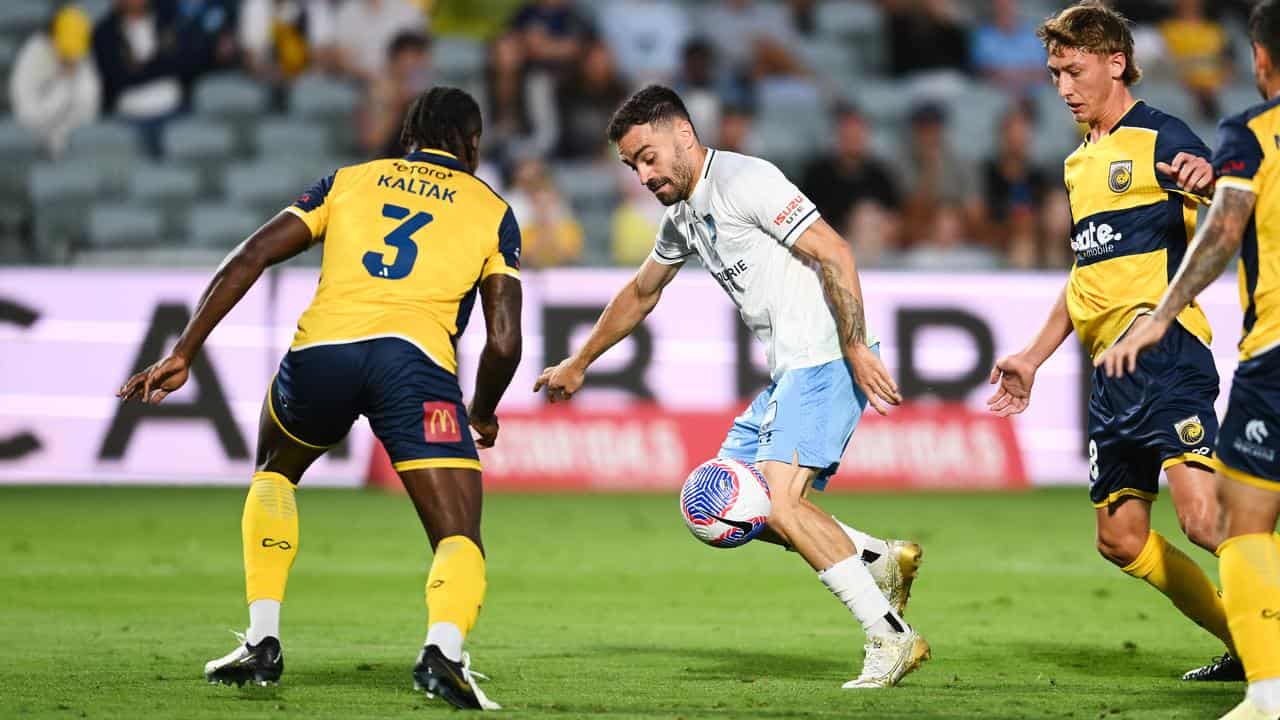 Sydney FC's Anthony Caceres.