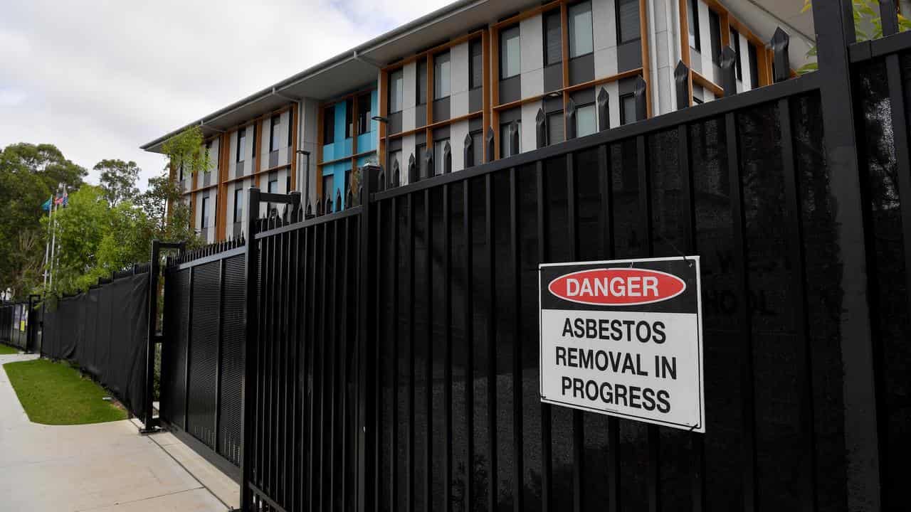 Asbestos removal sign at Liverpool West Public School