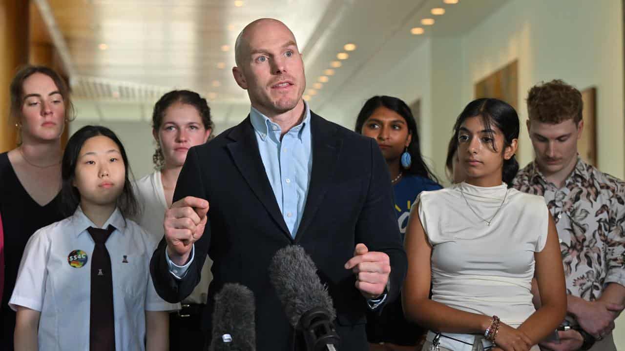 Independent senator David Pocock and climate change advocates