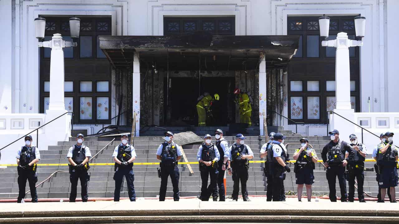 Old Parliament House fire.