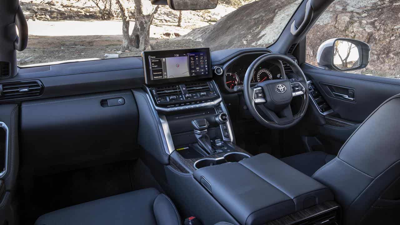 Interior of the Toyota LandCruiser Sahara ZX