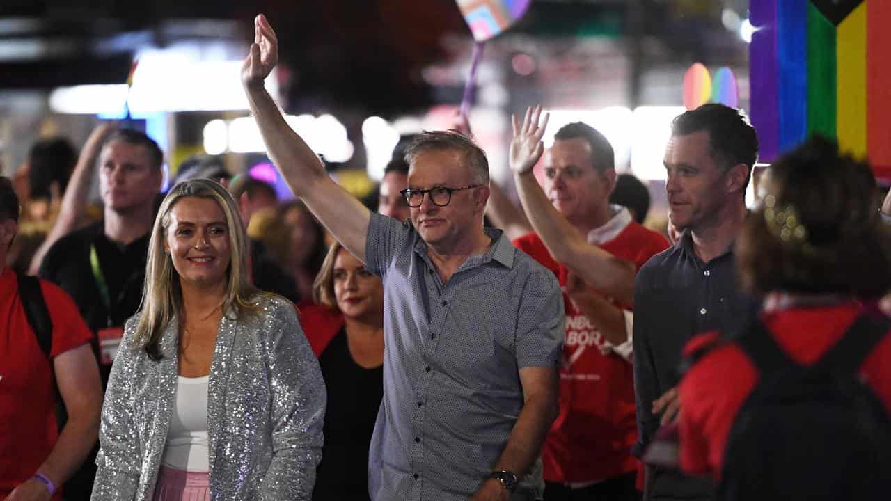 Anthony Albanese and Chris Minns at the parade last year.