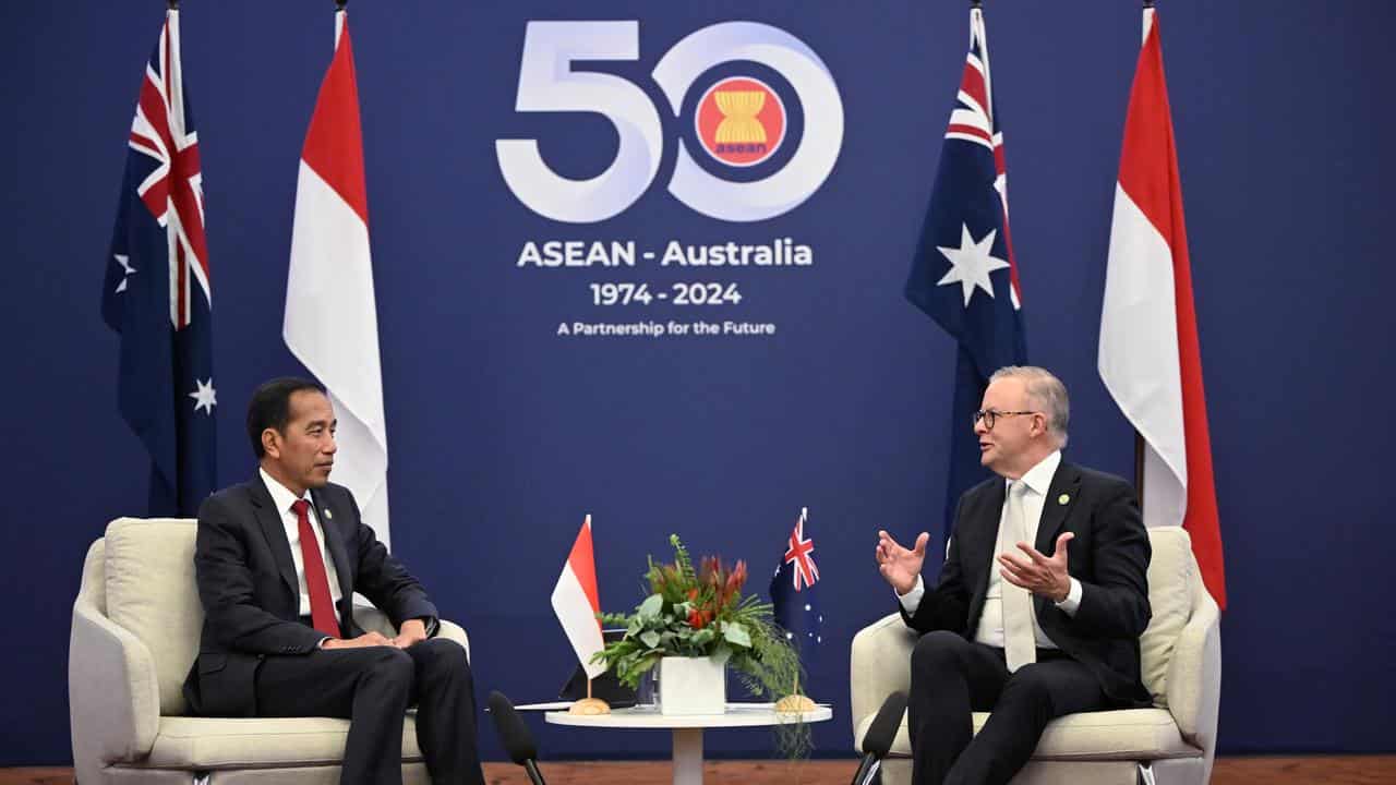 Anthony Albanese with Indonesian President Joko Widodo