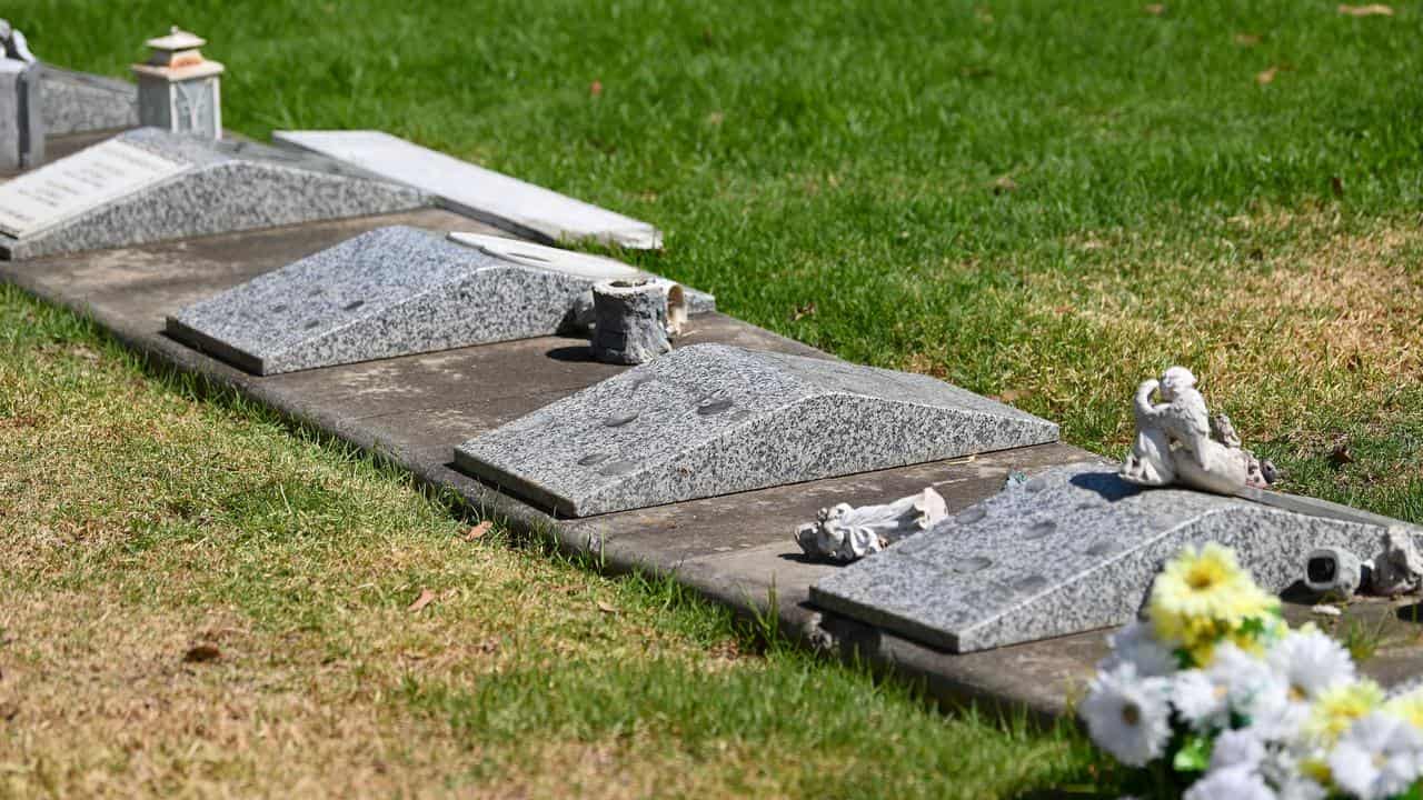 Memorials with plaques stolen at Altona Memorial Park