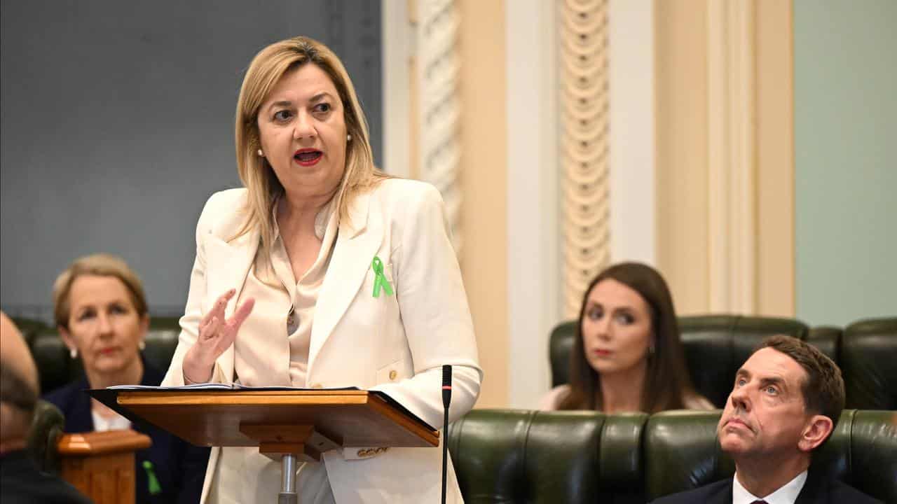 r Annastacia Palaszczuk i