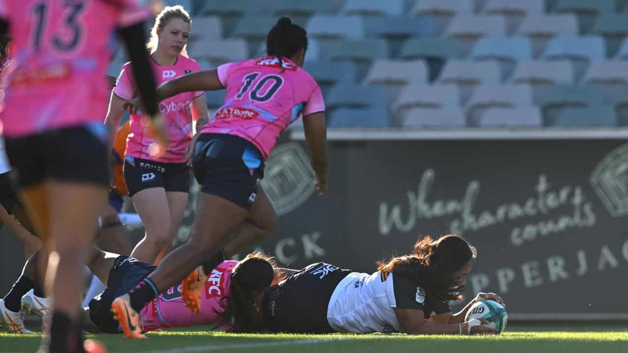 Tania Naden's try