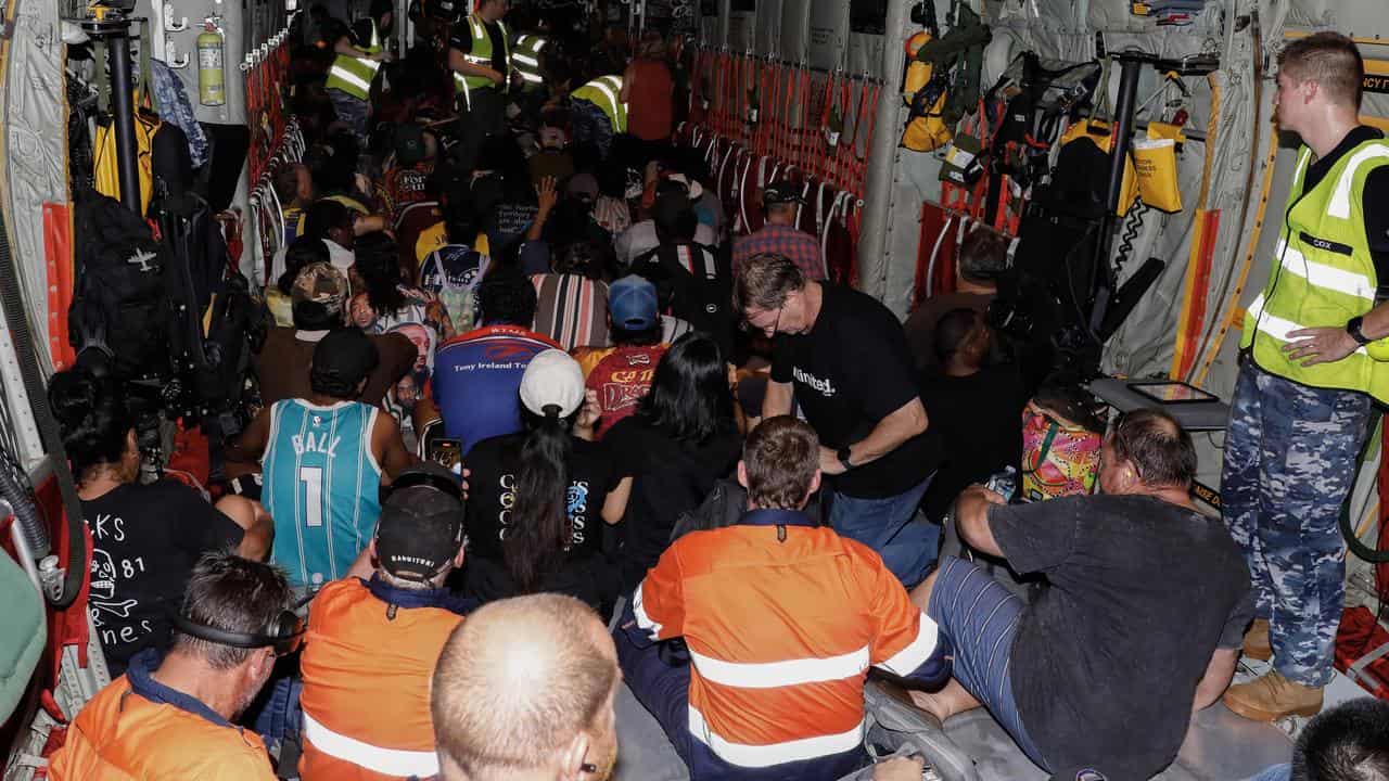 Borroloola residents are evacuated to Darwin