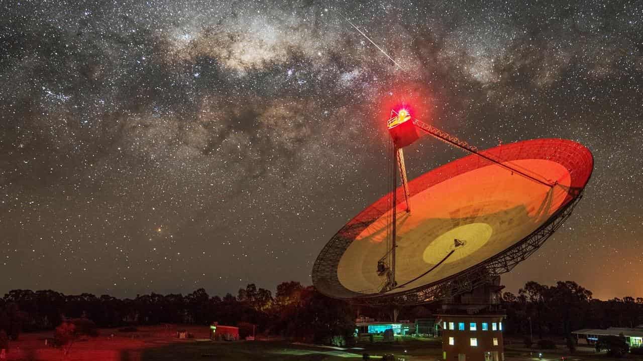 The CSIRO Parkes radio telescope