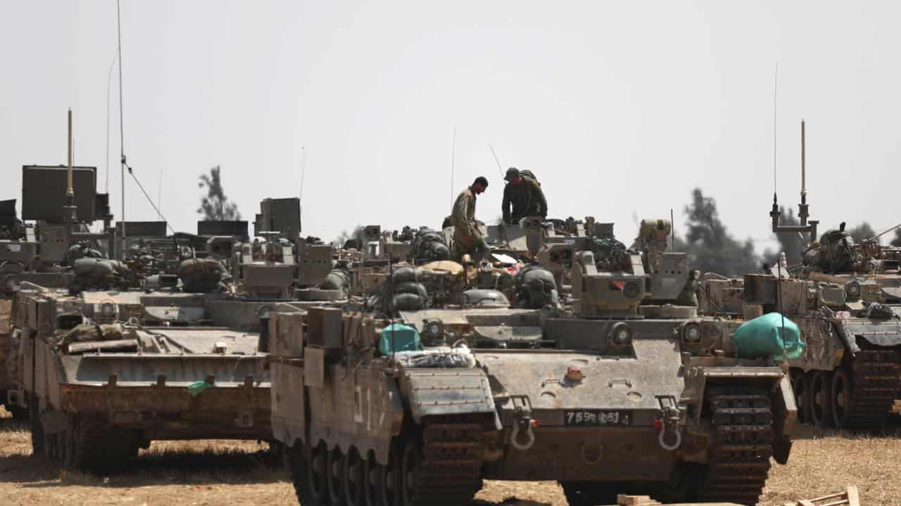 Israeli forces near Rafah 