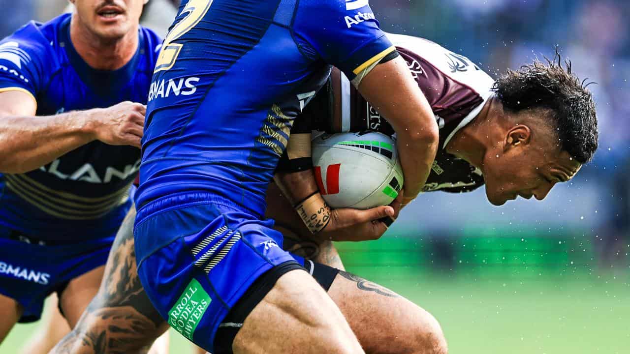 Manly's Haumole Olakau’atu (right).