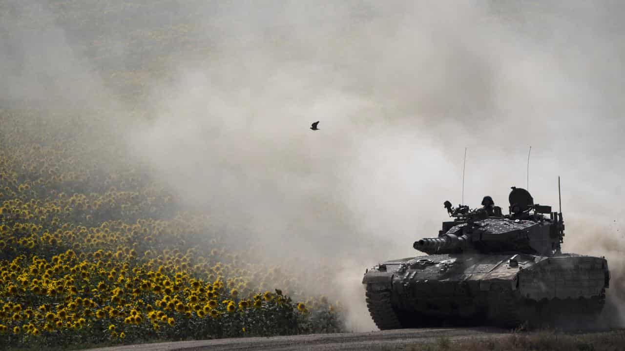 Israeli tank near the Gaza border