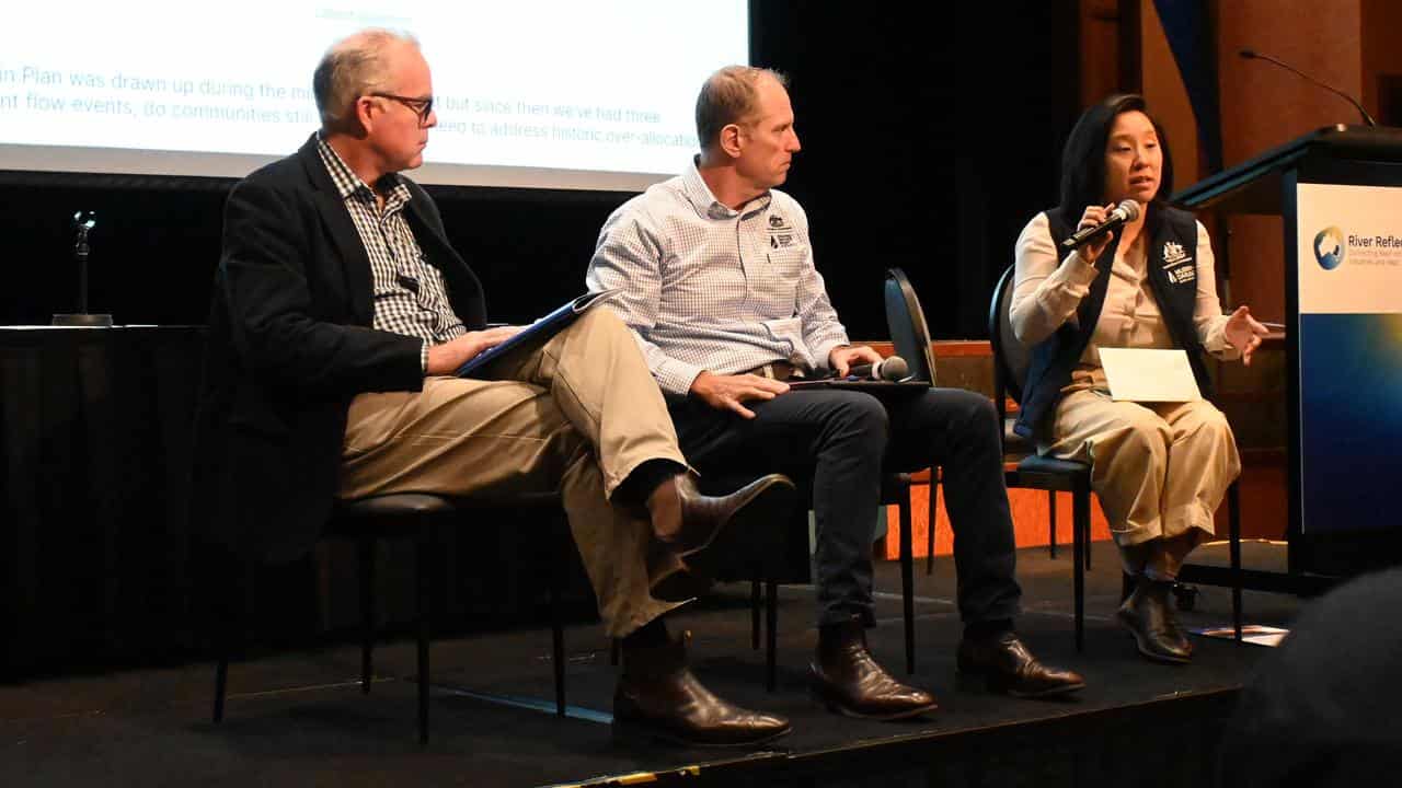 Andrew McConville (centre)