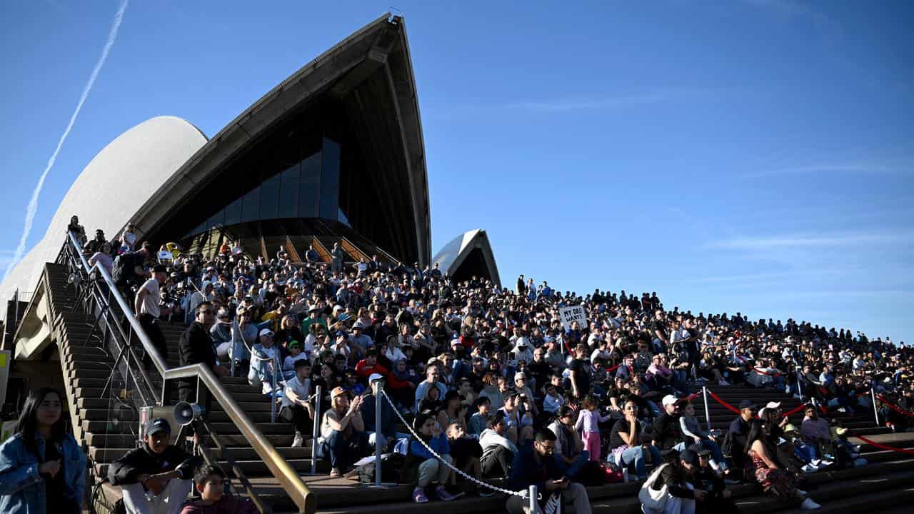 Sydney Opera House crowd on steps