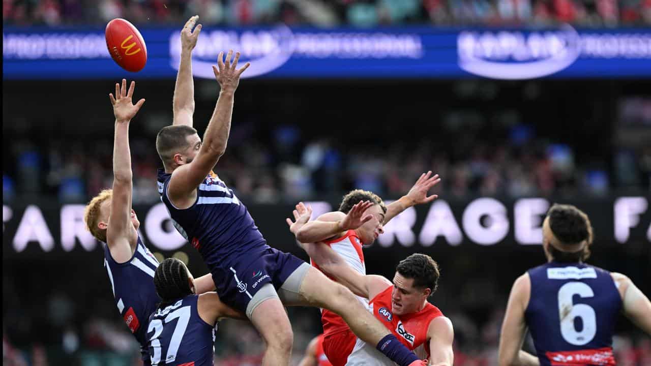 Action from Sydney's loss to Fremantle. 