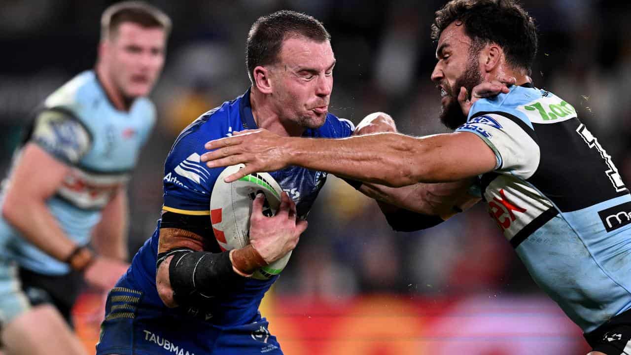 Parramatta's Clint Gutherson (centre).