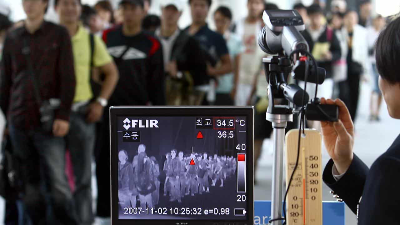 Workers in South Korea's carry out bird flu quarantine training 