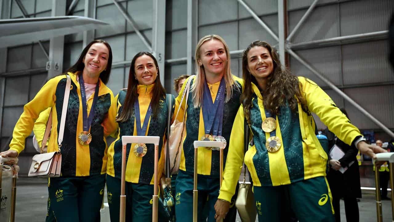 Lani Pallister, Noemi Fox, Ariarne Titmus, and Jess Fox.