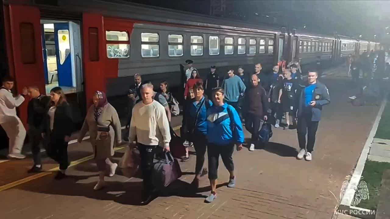 Residents from Russia's Kursk region flee the fighting