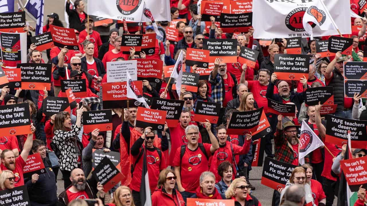 Victorian TAFE teachers strike 