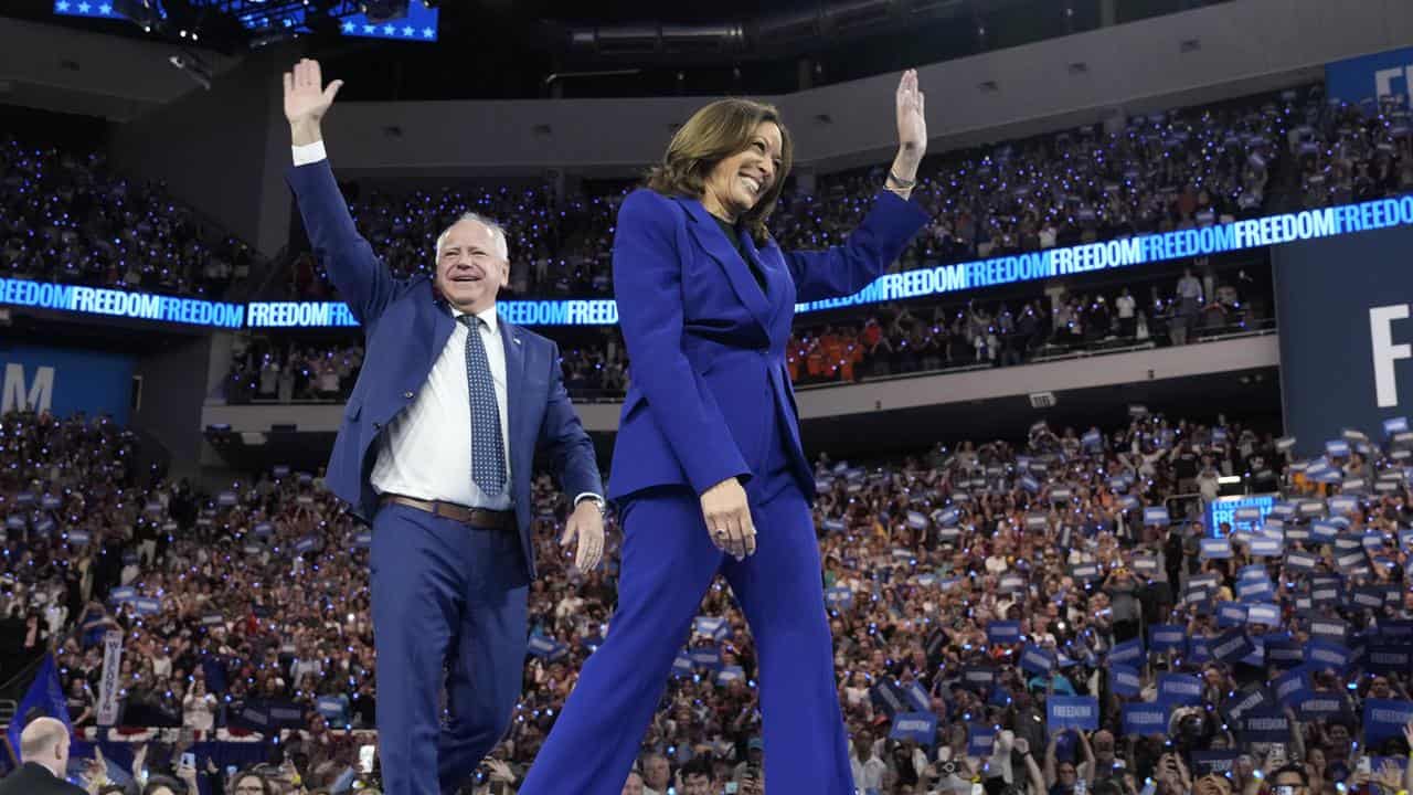 Kamala Harris and running mate Tim Walz campaign in Milwaukee