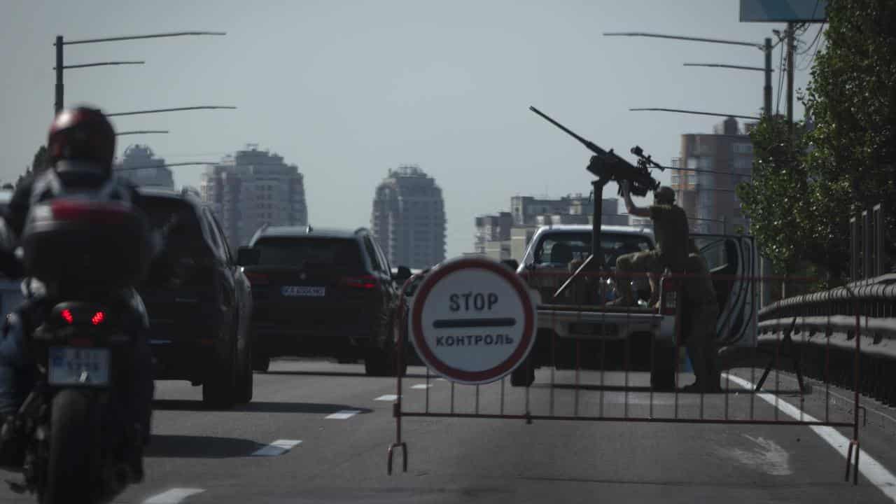 Ukrainian soldiers in Kyiv